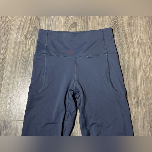 Under Armour Cropped Skinny Leg Yoga Pants EPC Size X-Small Excellent Preloved C - Picture 1 of 5